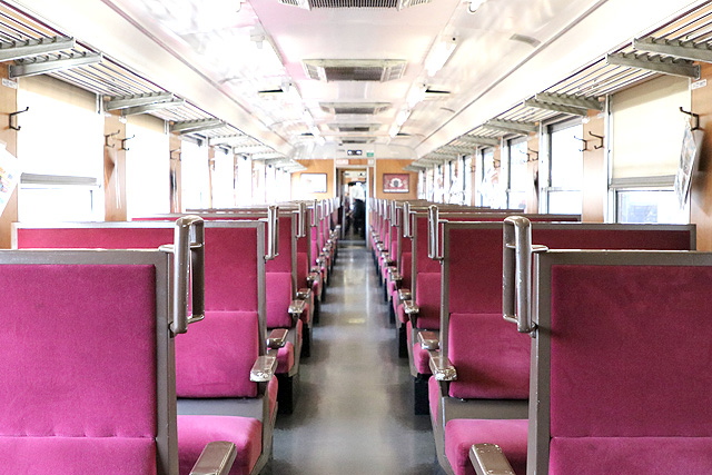 秩父鉄道12系車内